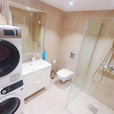 Spacious, Beautiful 4 בית אירוח *